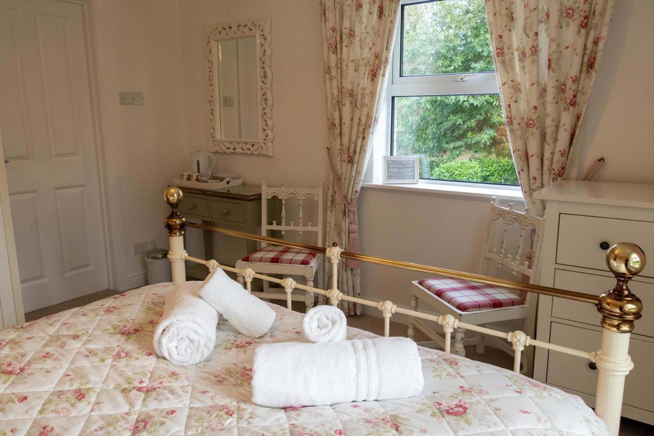 The Old Vicarage Bed & Breakfast Luxulyan ภายนอก รูปภาพ